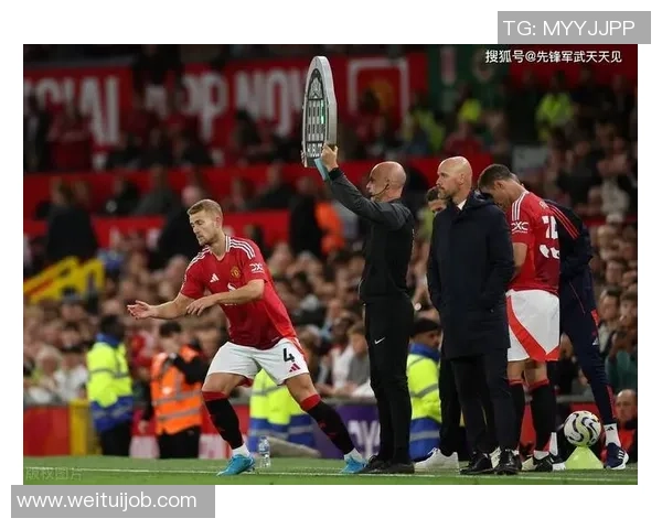 意甲激战曼联与拜仁战成平局战术分析揭示精彩瞬间